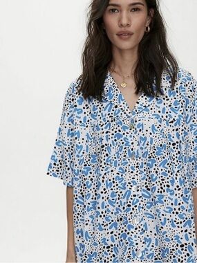 Aritzia Wilfred Callisto Patterned Button Up Top
